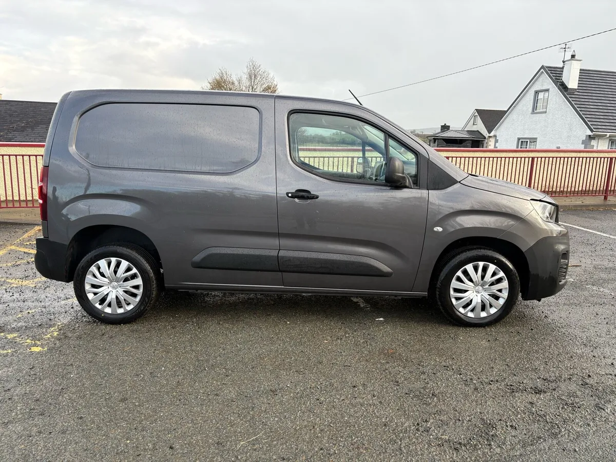 2021 (211) PEUGEOT PARTNER PROFESSIONAL - Image 2