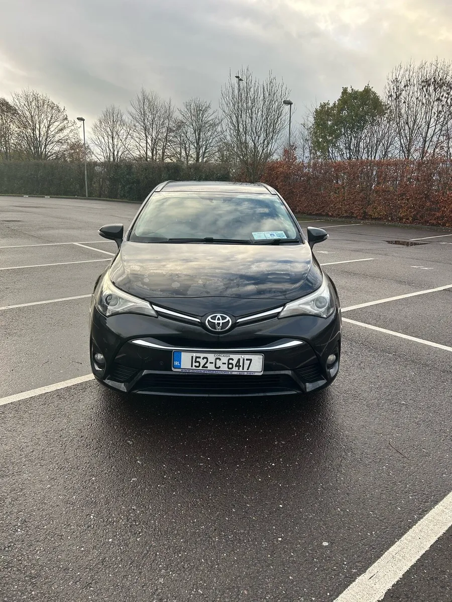 Toyota Avensis Estate - Image 2