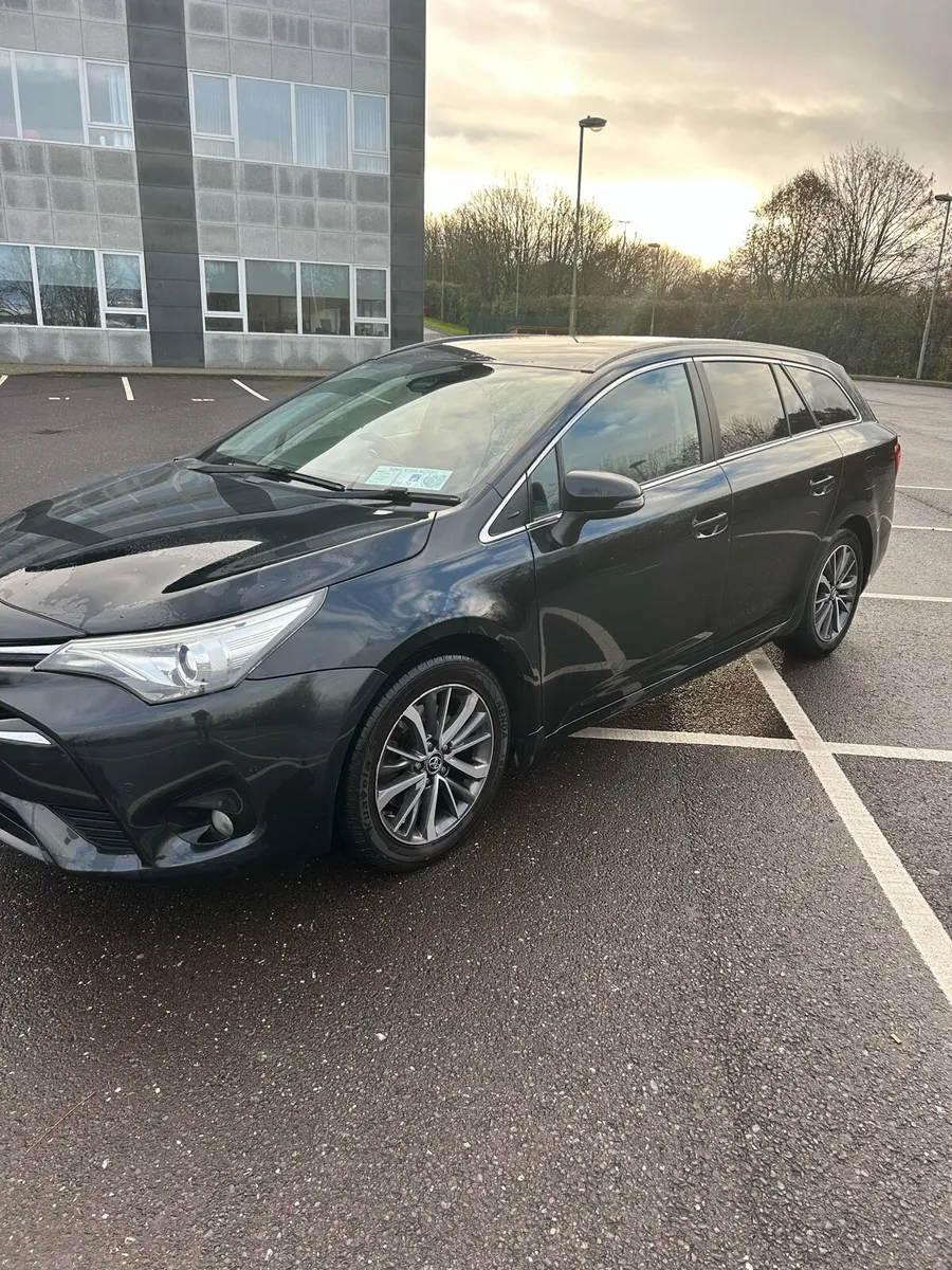 Toyota Avensis Estate - Image 3