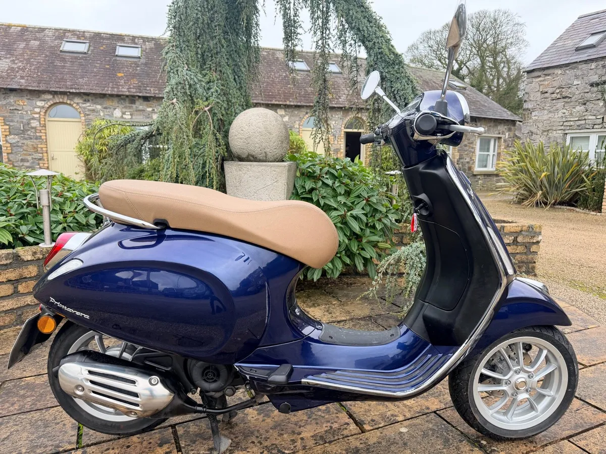 Vespa Primavera 50 - Image 2