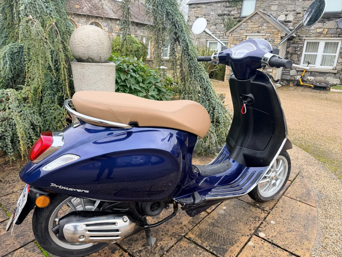 Vespa Primavera 50 - Image 3