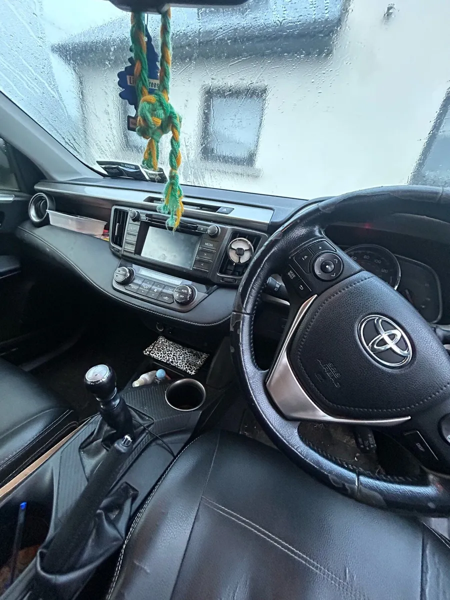 Toyota Rav4 - Image 4