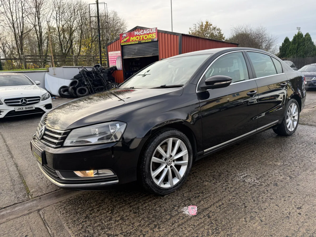 Volkswagen Passat 2014 - Image 2