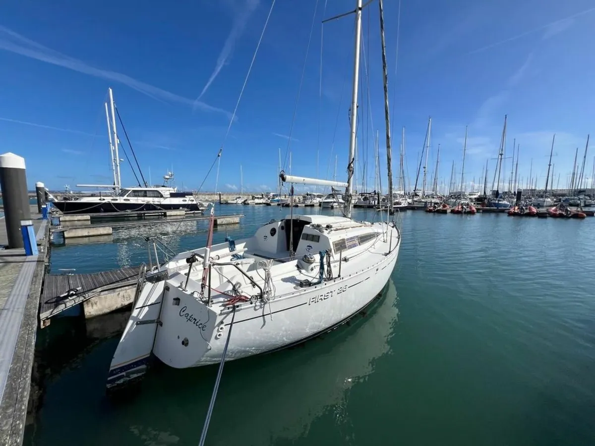 B eneteau First 26. Sailing Yacht - Image 2