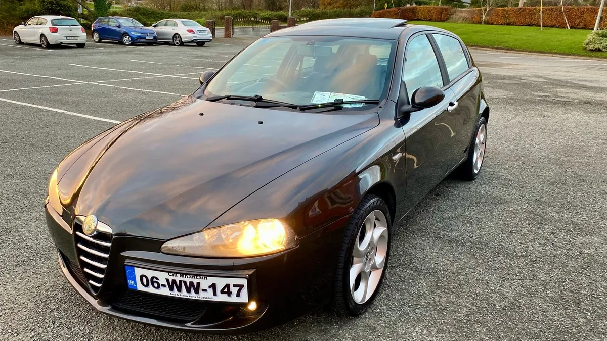 ALFA ROMEO ‘147’ WITH CUSTOM MATCHING NUMBER PLATE - Image 1