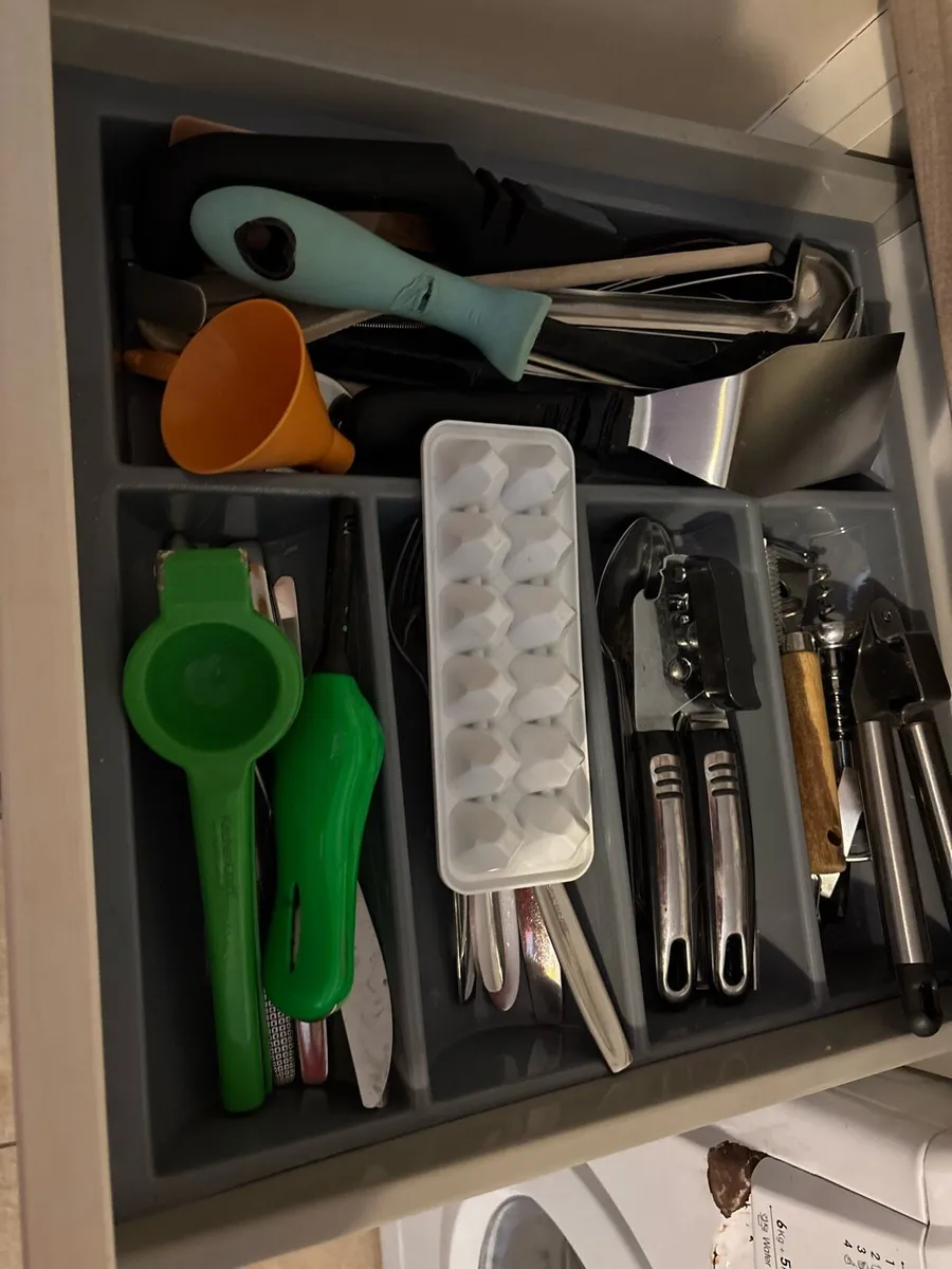 ** Kitchen crockery cutlery House hold contents ** - Image 4