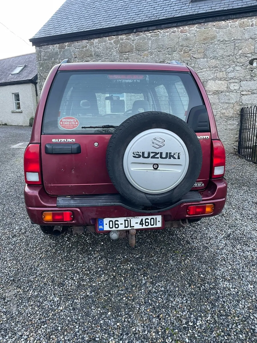 Low mile Suzuki grand Vitara xl7 - Image 3