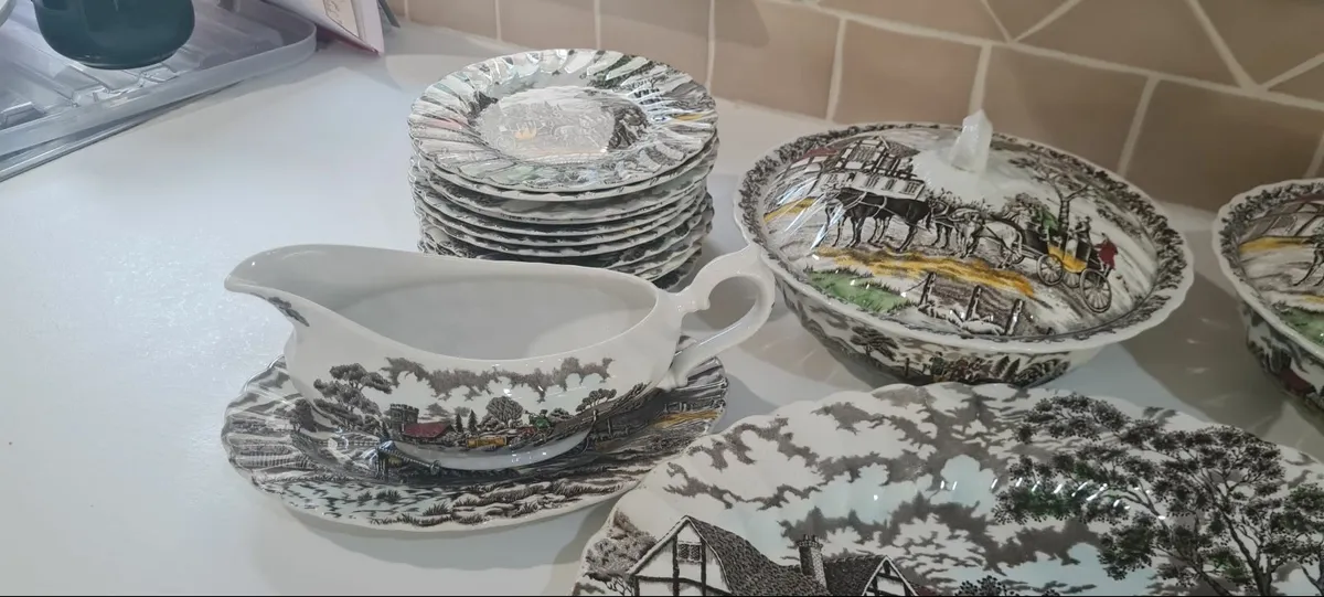 MYOTT dinner service in excellent condition. - Image 1