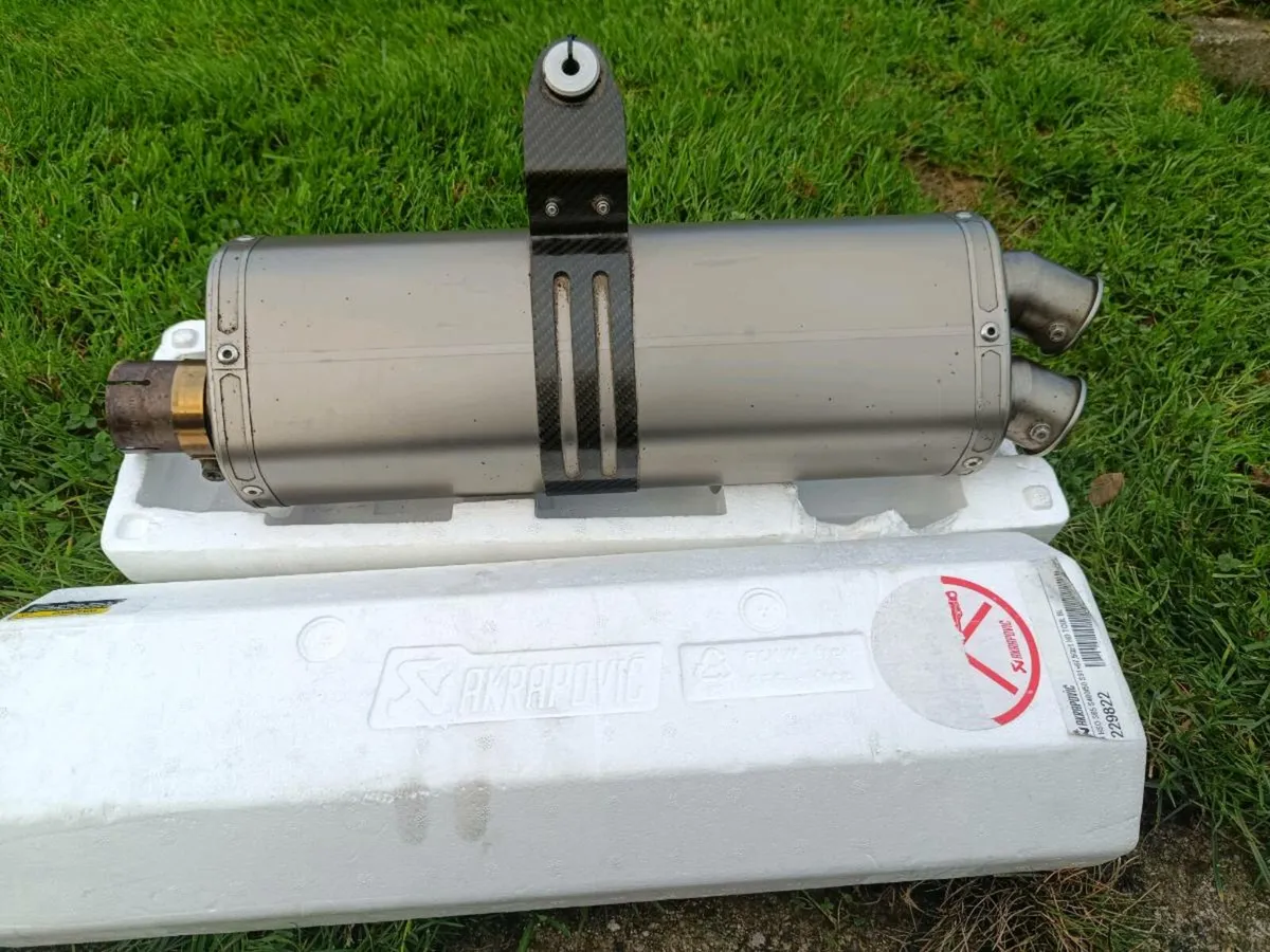 Honda Africa Twin Akrapovic SW-Motech Touratech - Image 2