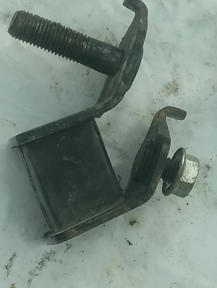 Honda engine rubber mounting bushing set - Image 4