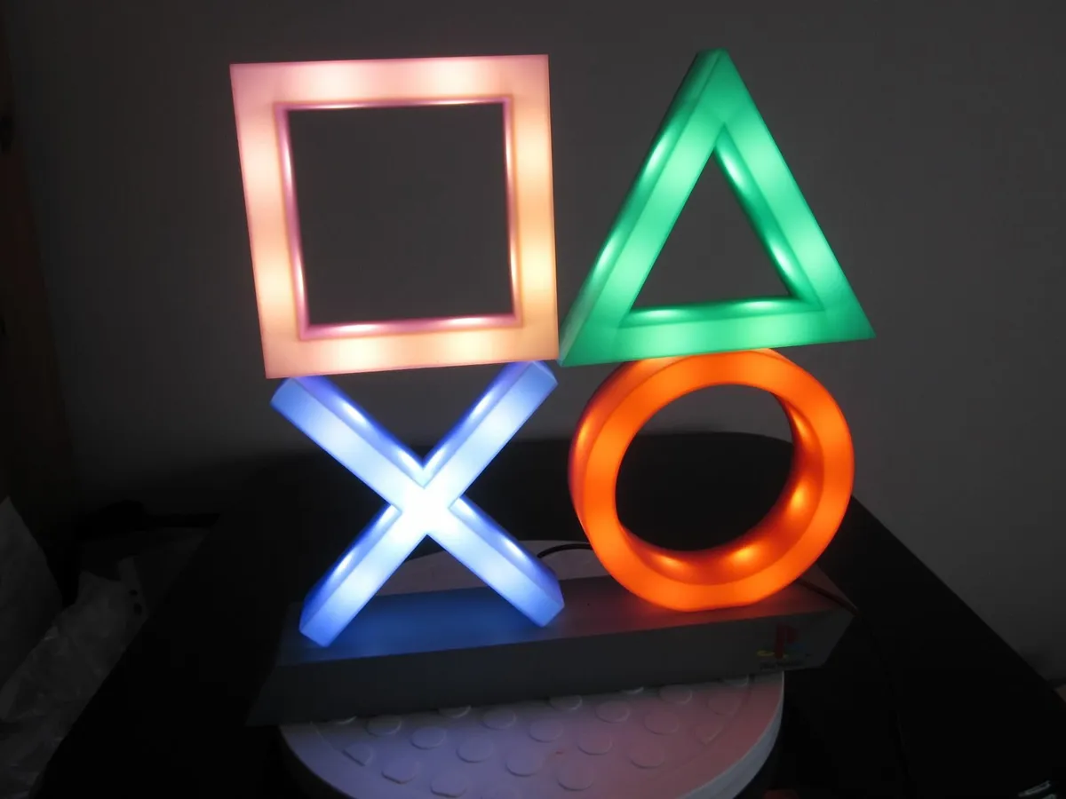 Paladone PlayStation Icons Light 3 Modes - Image 1