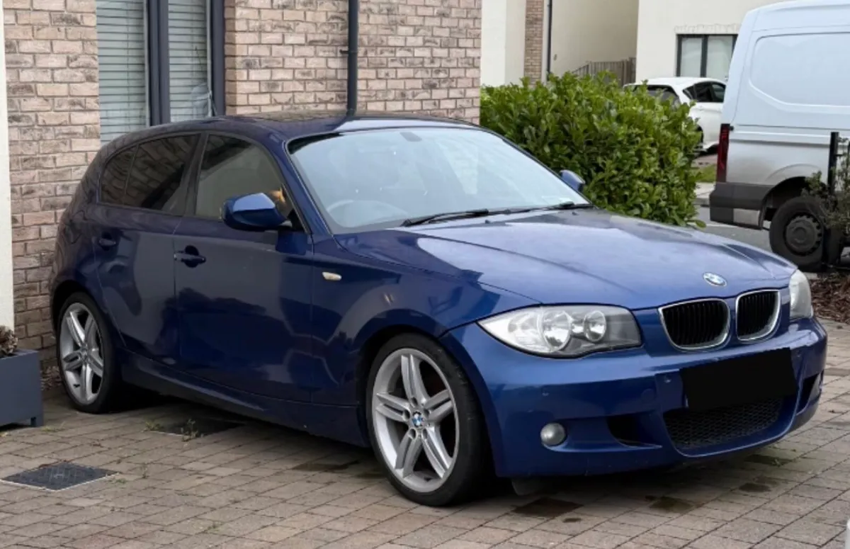 3011 BMW 118D M-SPORT FULL LEATHER/SUNROOF - Image 1