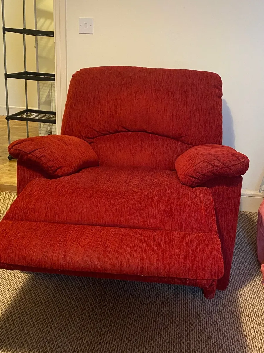 Sofa/Couch/Settee plus chair and recliner - Image 4