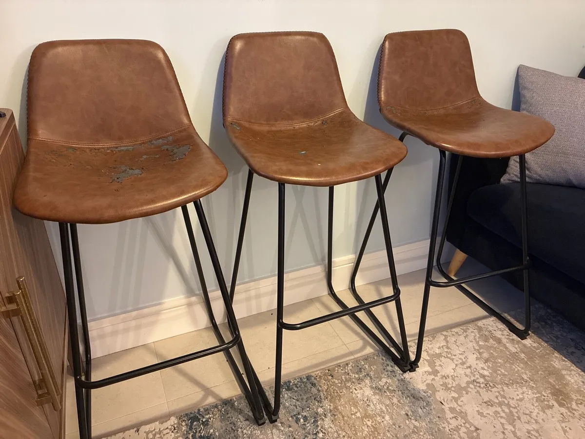 3 bar stools - Image 2