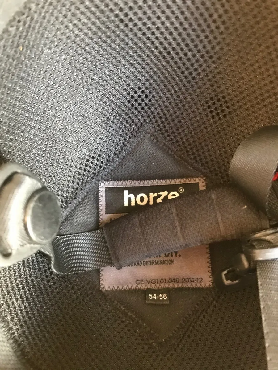 Horze Riding hat (child) - Image 3