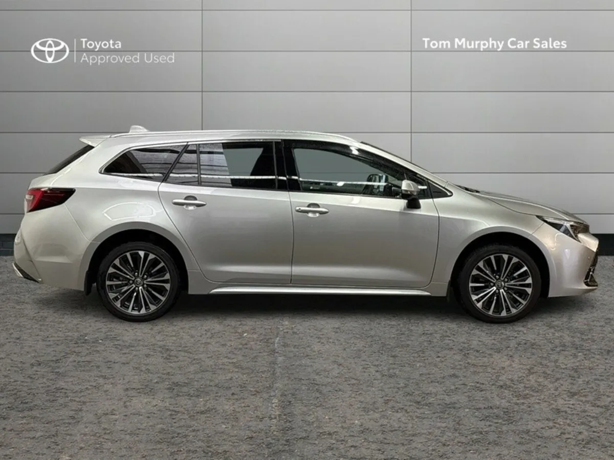 Toyota Corolla COROLLA HYB SOL T/S - Image 3