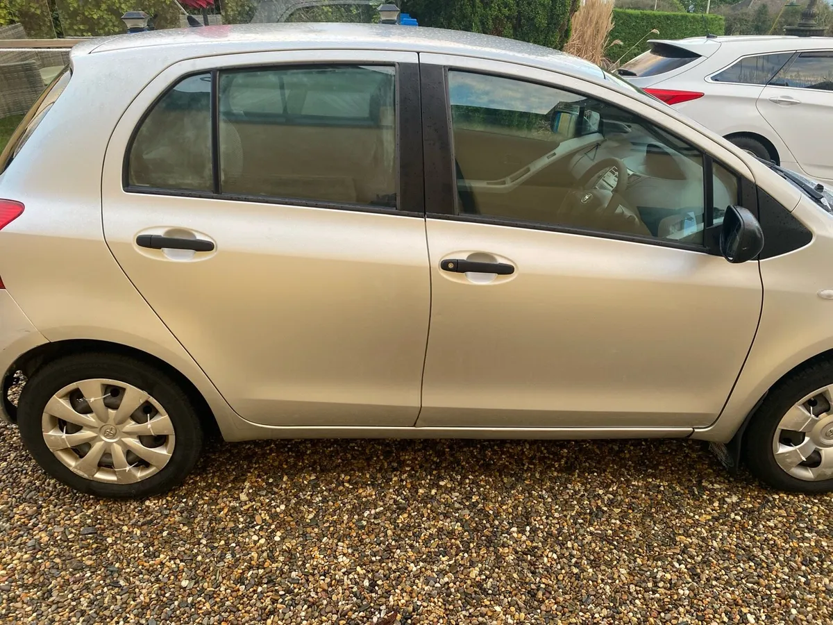 Toyota Yairs - Image 3