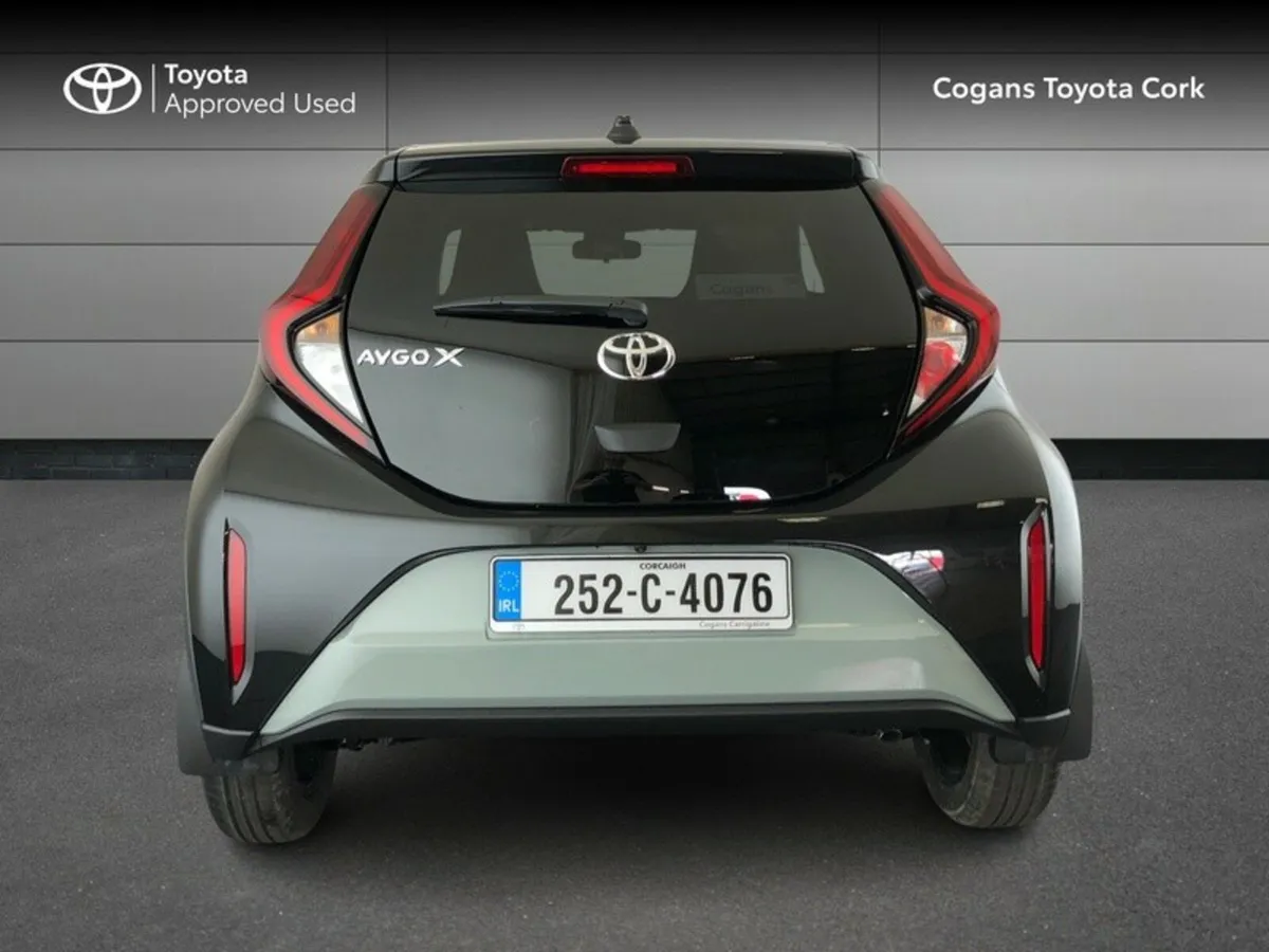 Toyota Aygo X 1.0 - Image 4