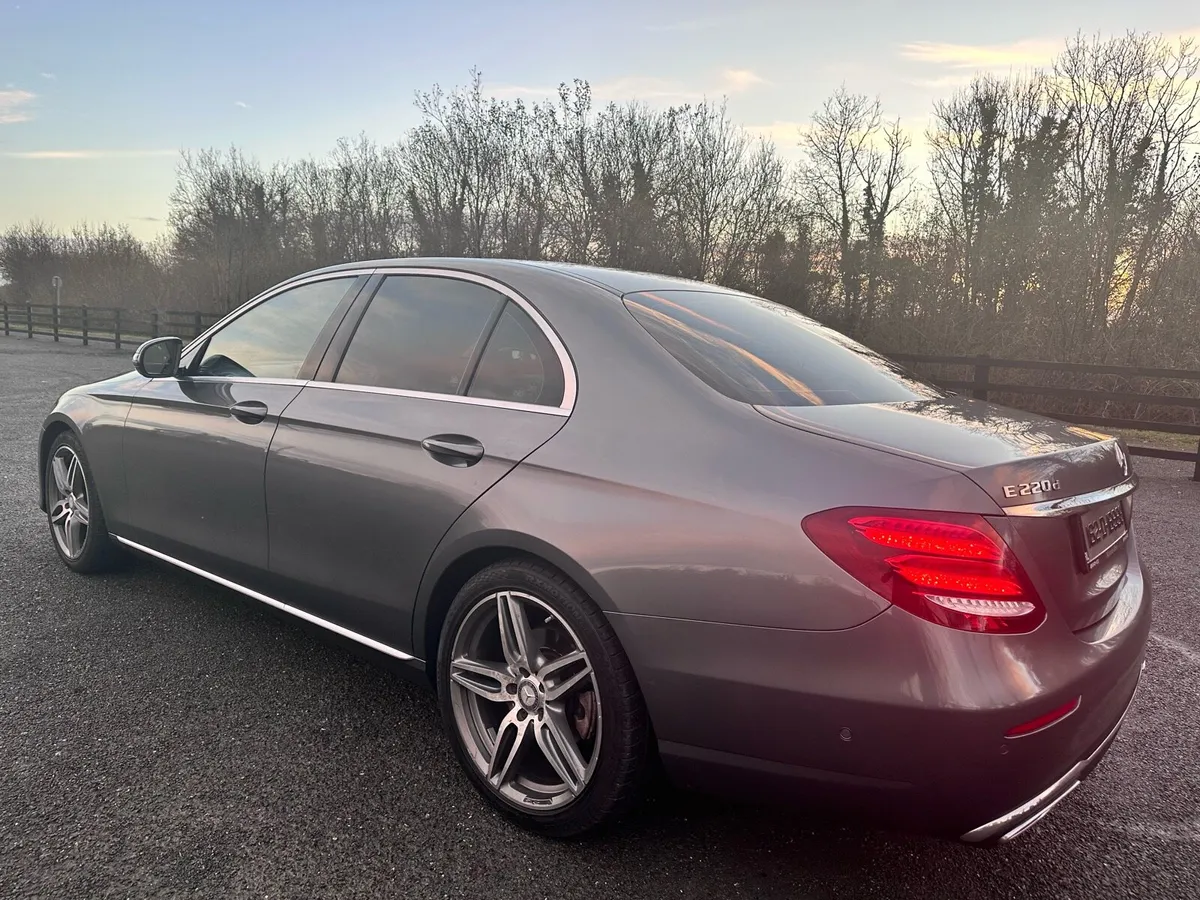 Mercedes E220 Avantgarde - Image 1