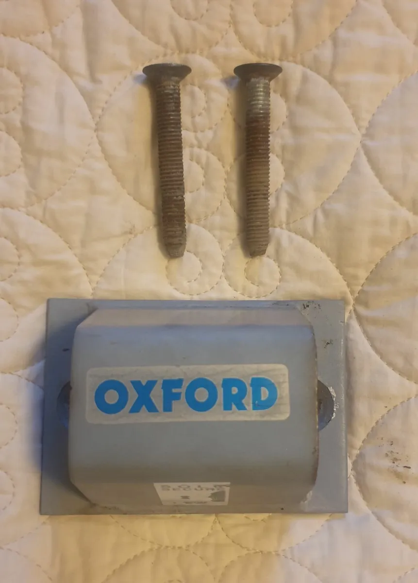 Oxford Ground Chain Anchor Lock - Image 3