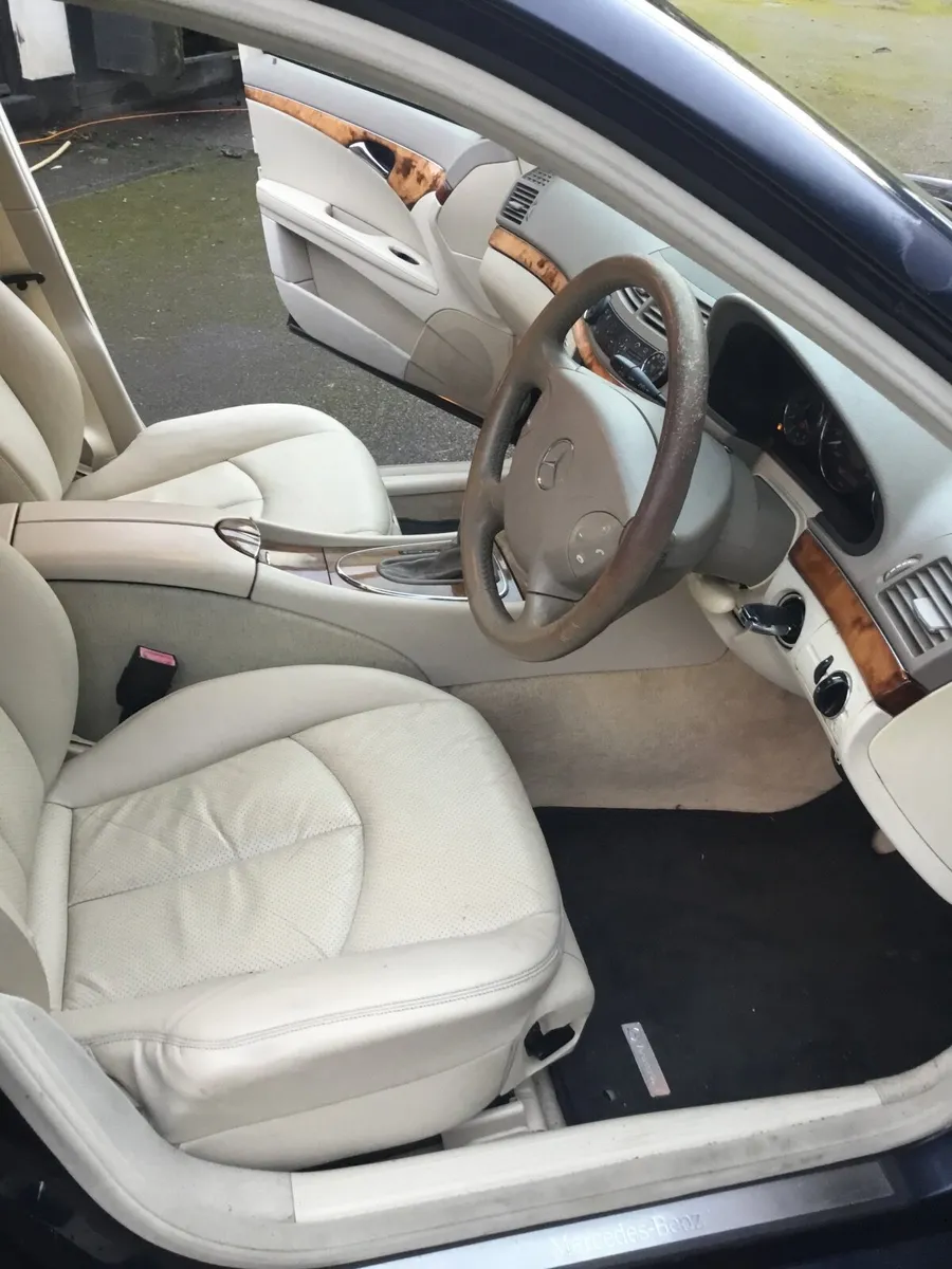 LOW MILES,Mercedes-Benz e200 1.8 ,77500 miles, - Image 4