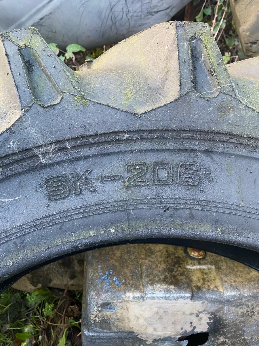Tractor wheels - Image 3