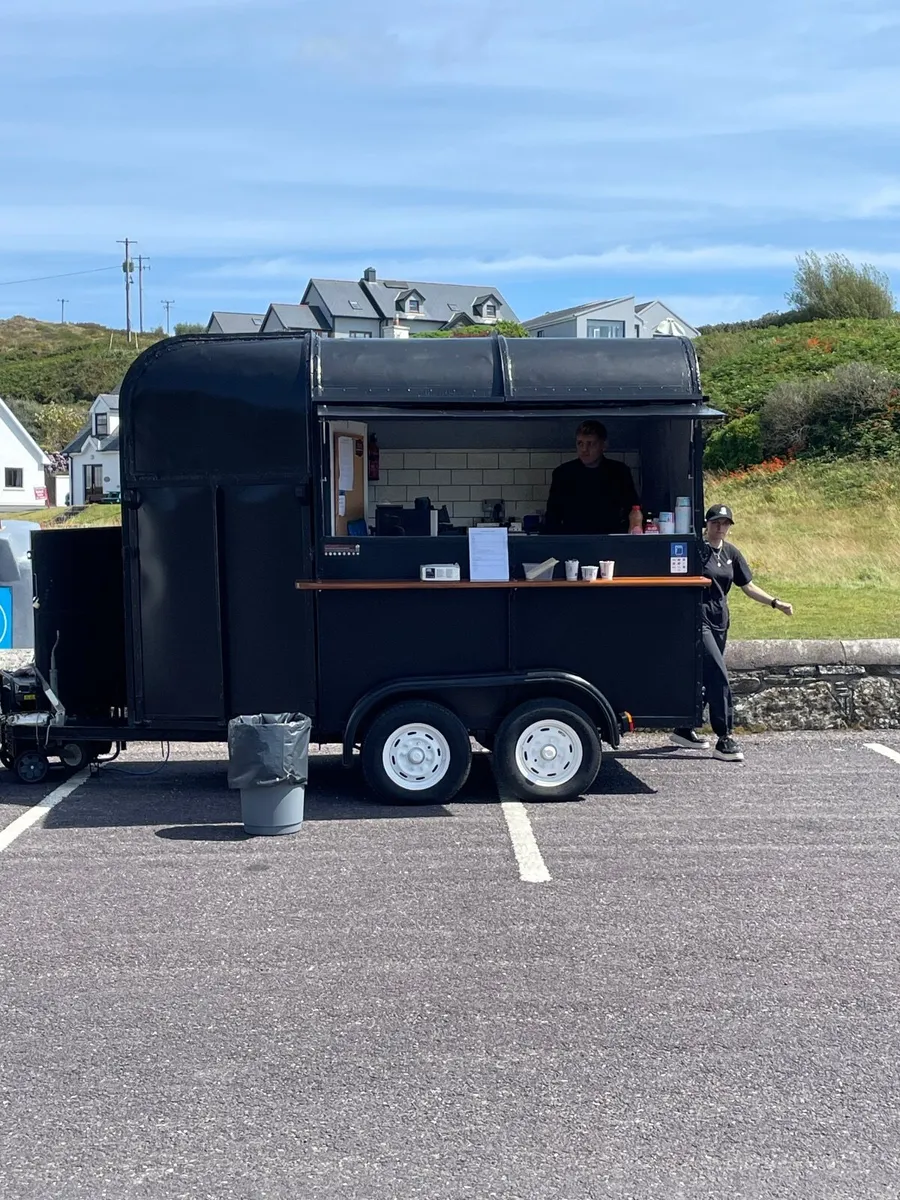 Coffee trailer fully equipped - Image 1
