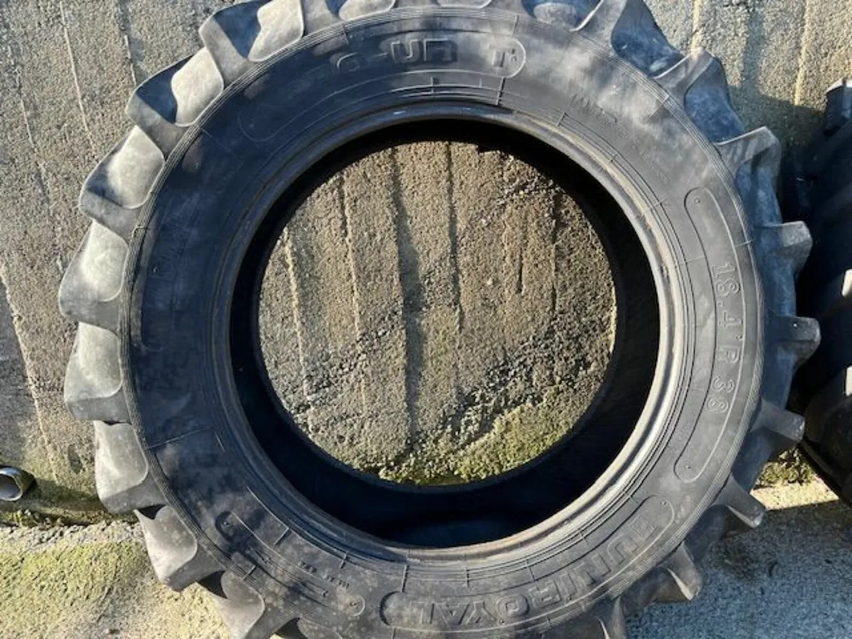 18.4 R 38 Uniroyal Radial Tyres - Image 4