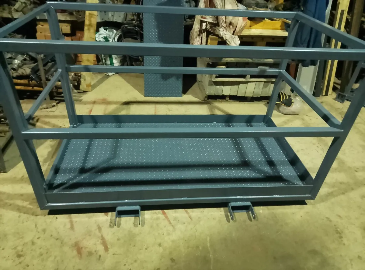 Man basket - Image 1