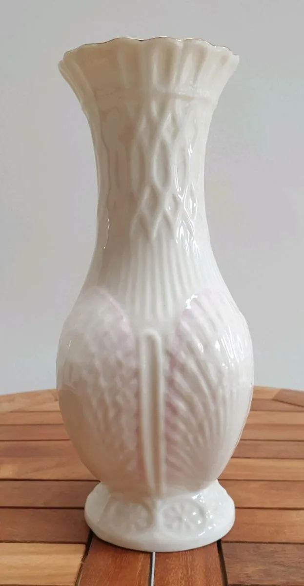 Belleek Vase - Shell Design White & Pink - Image 1