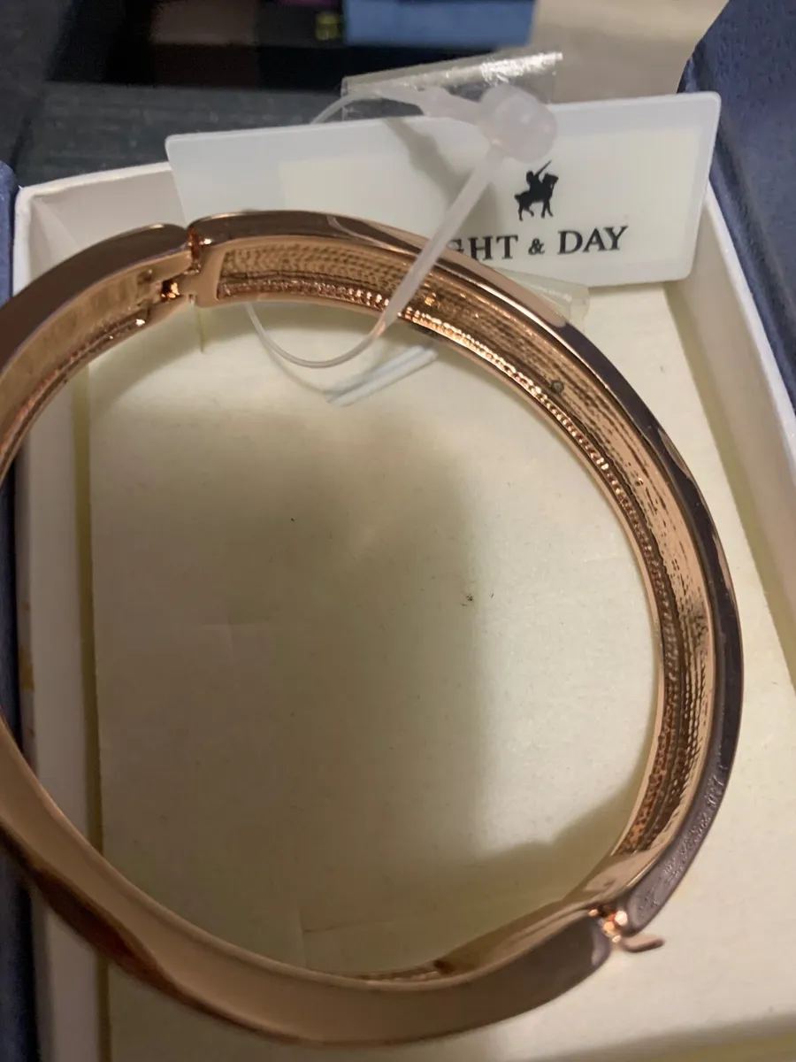 Silver and designer jewelry for sale - Image 1