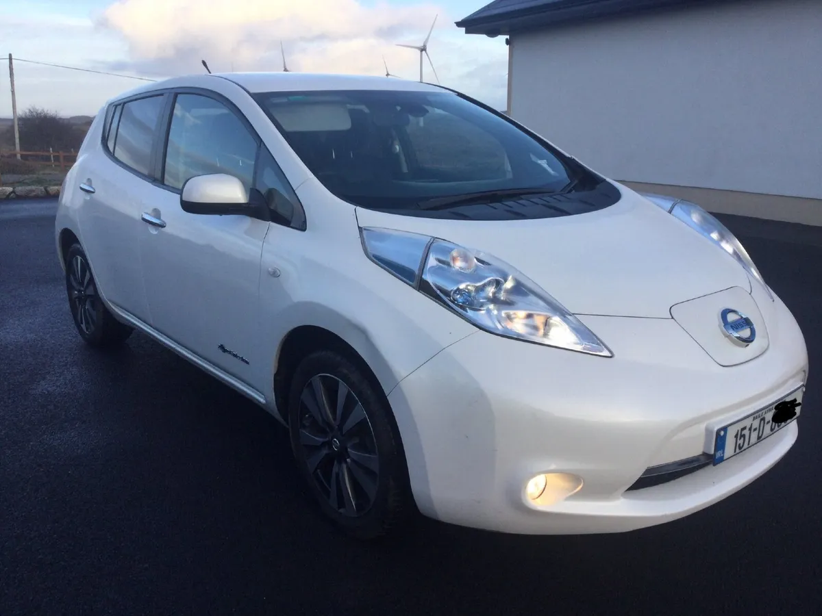 2015 Nissan Leaf - Image 1
