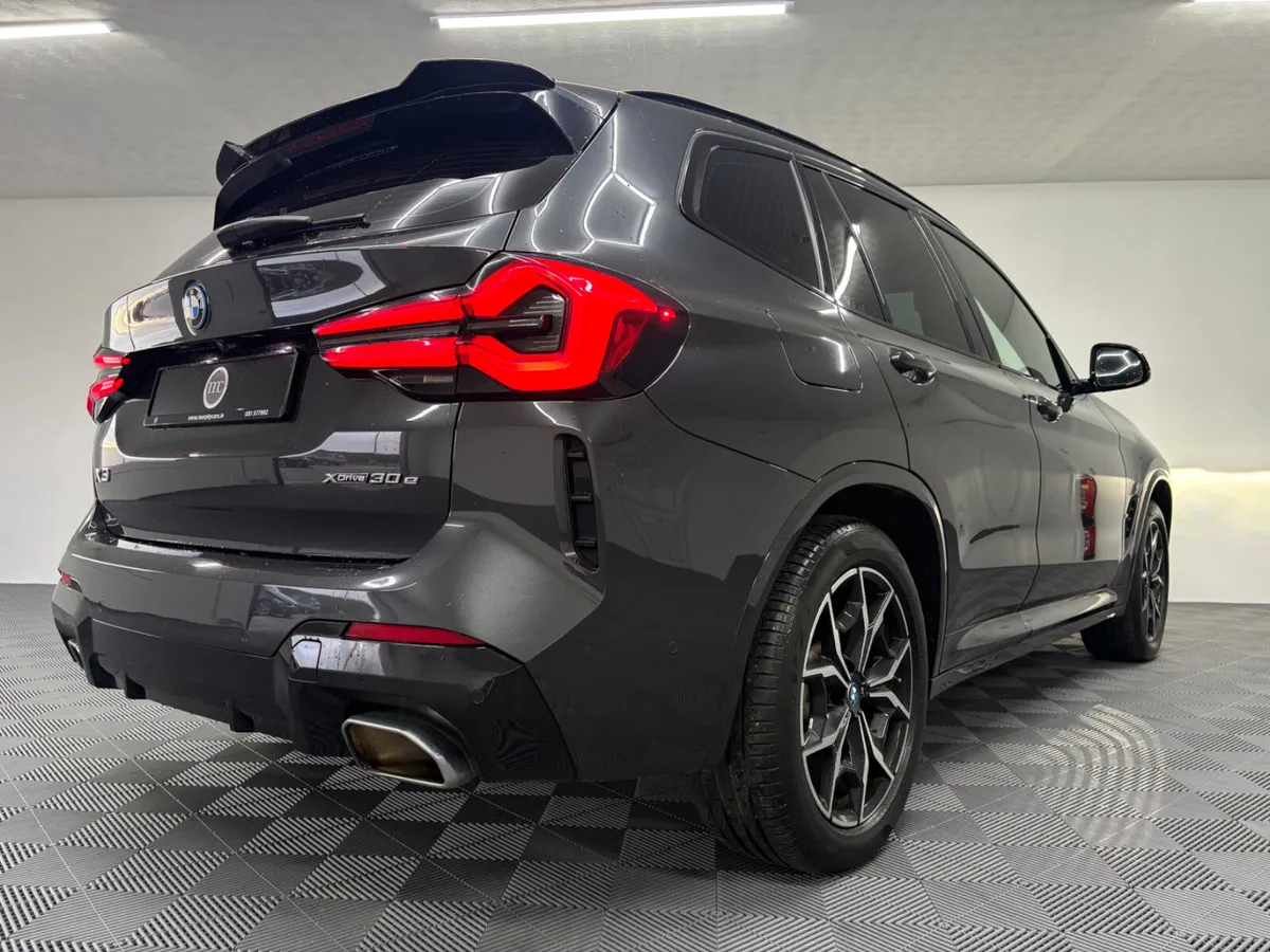 2022 BMW X3 M Sport 2.0 Hybrid - Image 3