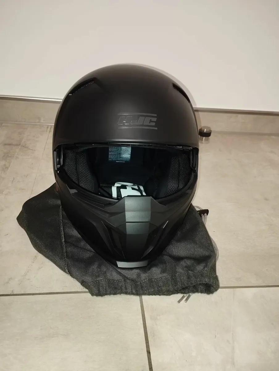 Motorcycle helmet HJC i20 - Image 1