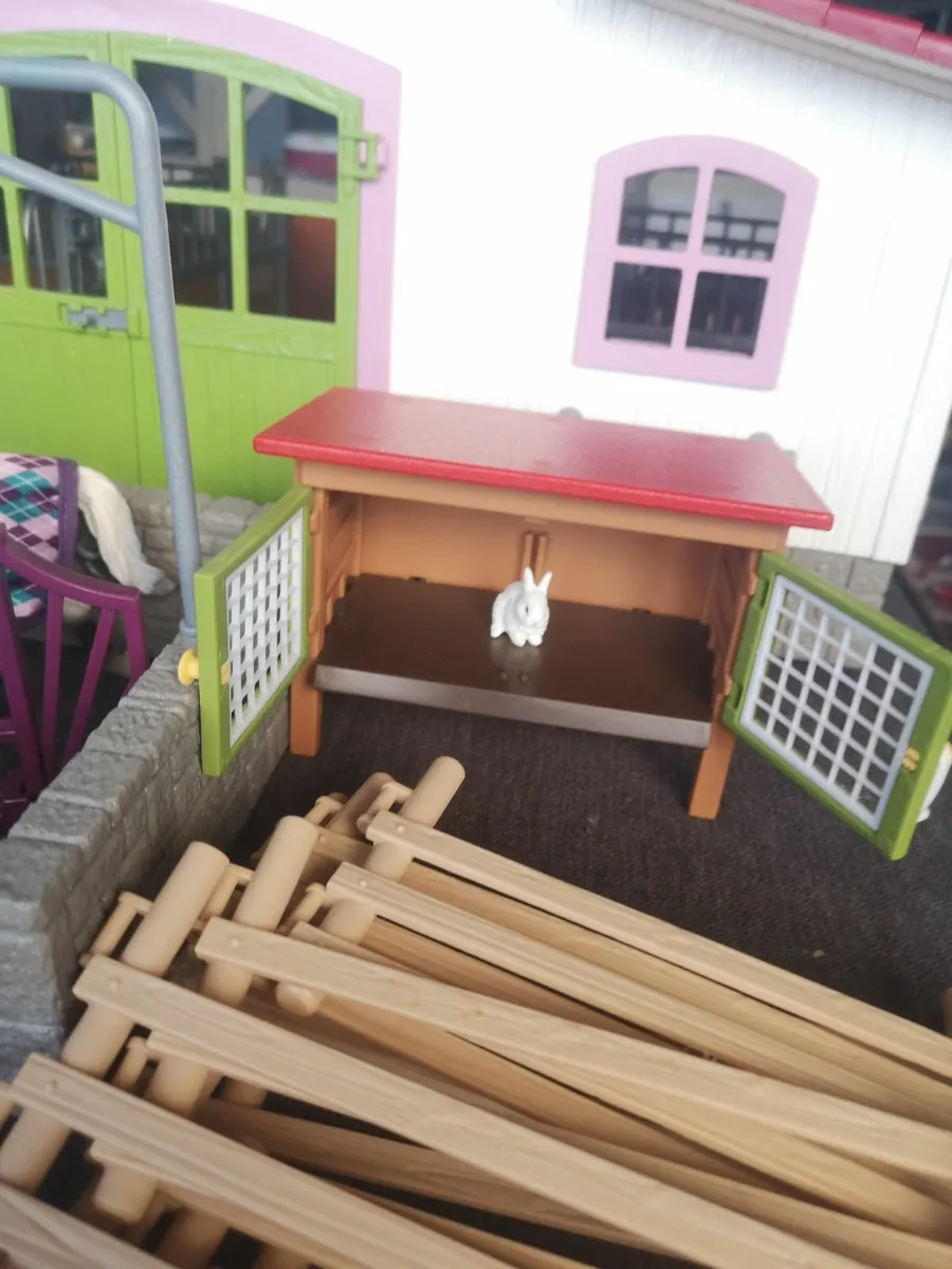 Schleich horse and stable set - Image 3