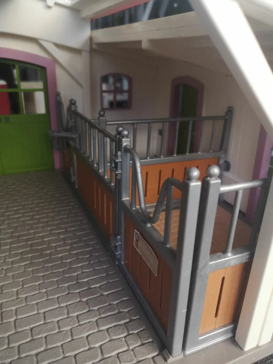 Schleich horse and stable set - Image 4