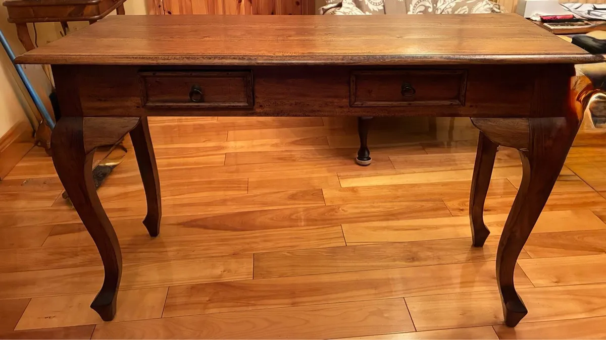 Exquisite occasional Table - Image 4