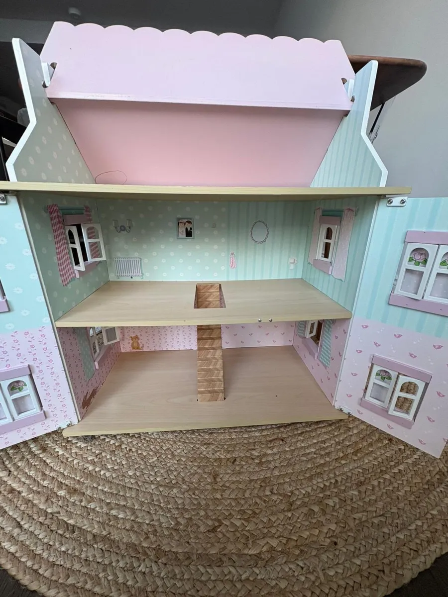 Le Toy Van Dollhouse - Image 2
