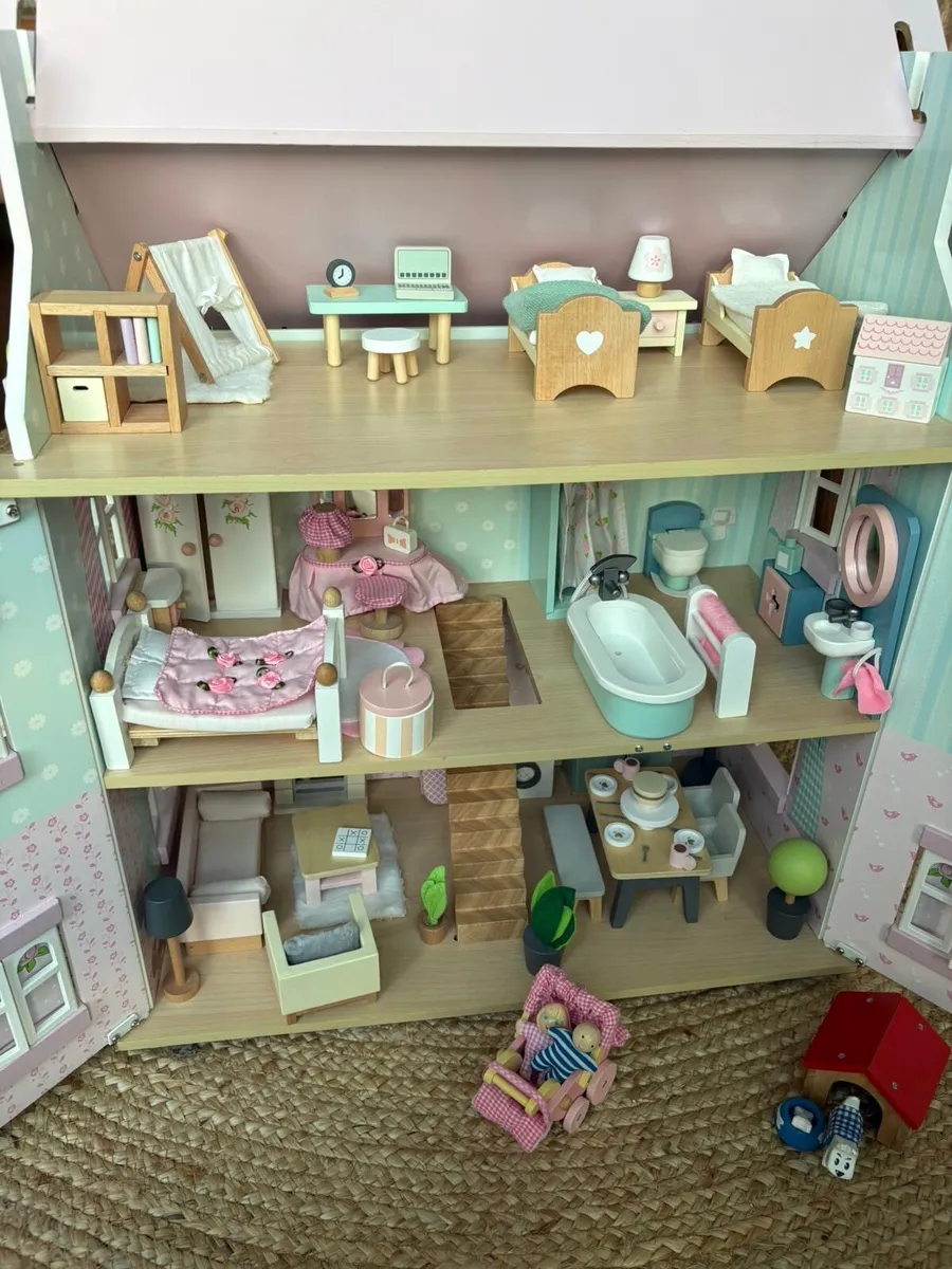 Le Toy Van Dollhouse - Image 4