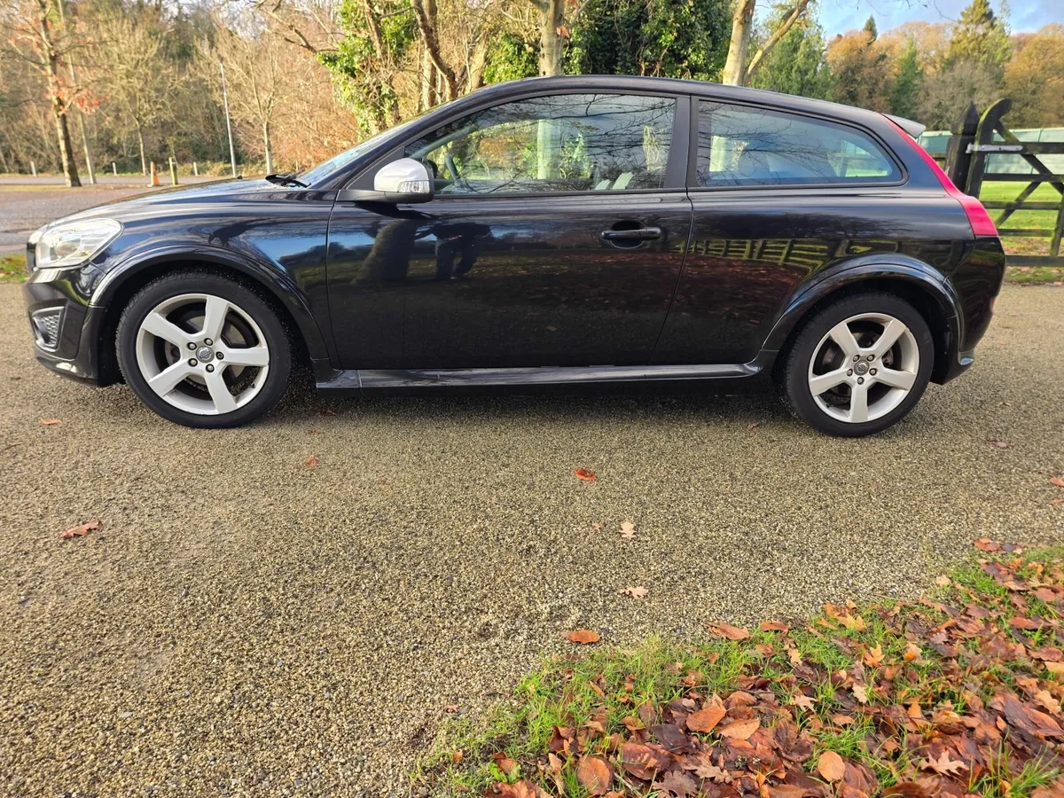 2011 VOLVO C30 RDESIGN 1.6 DIESEL (VERY LOW KM ) - Image 4