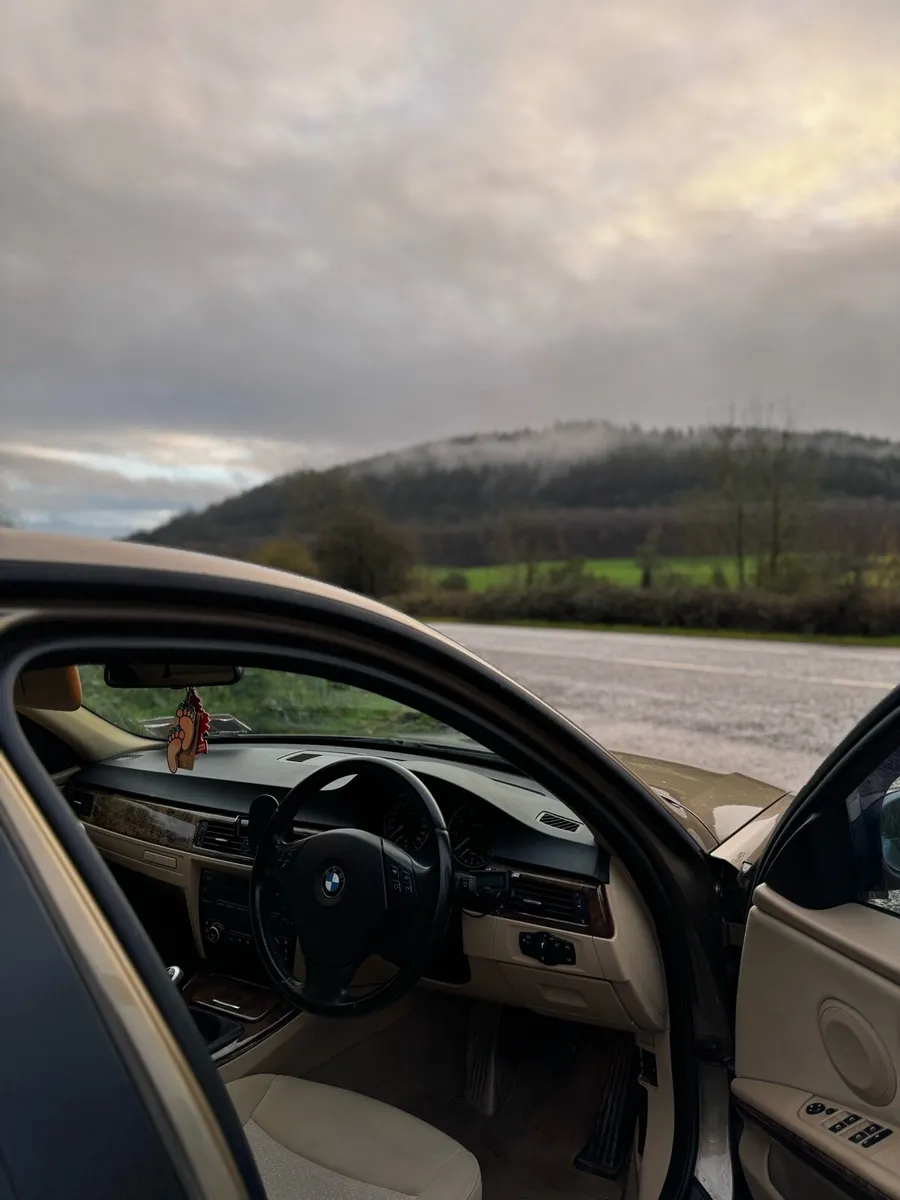 BMW 318i 2.0 Petrol 2007 - Image 3