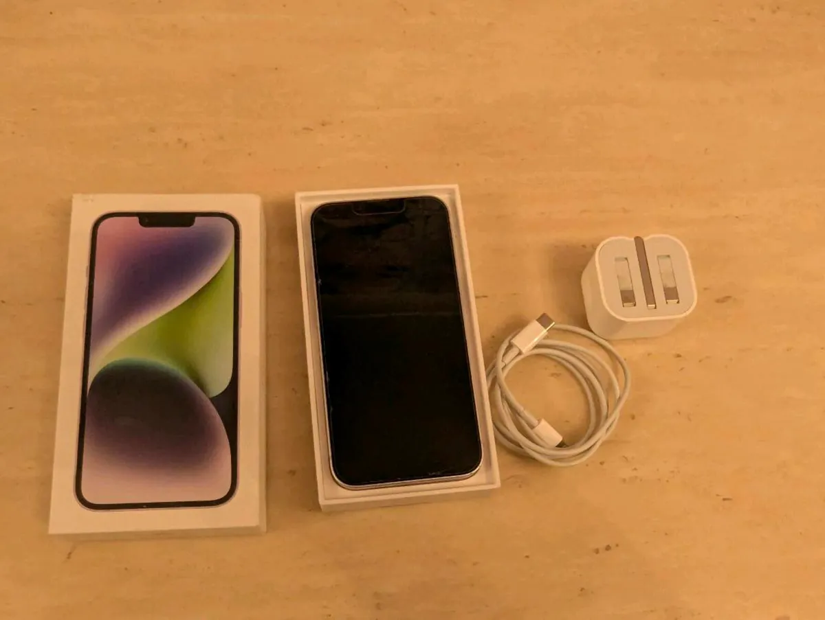 iPhone 14 - Image 3