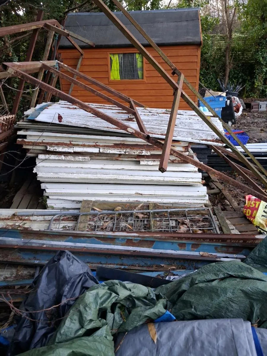 Steel shed / garage 17'  x. 10' - Image 1
