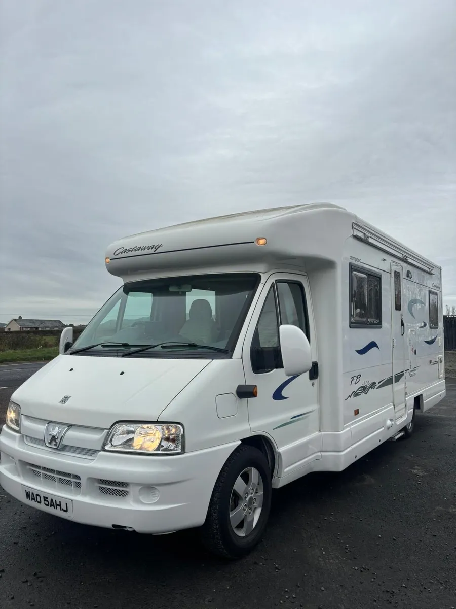 Peugeot Boxer 2.8TDI Compass castaway fix Bed 2005 - Image 1