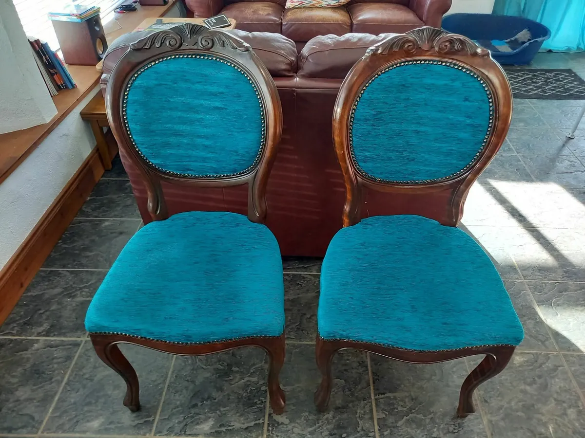 Dining Room table and 6 chairs - Image 2