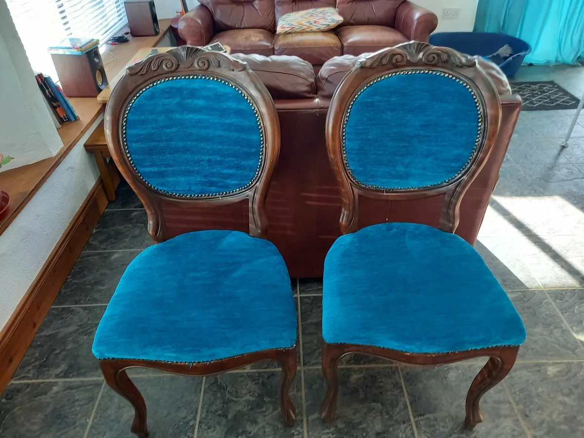 Dining Room table and 6 chairs - Image 4