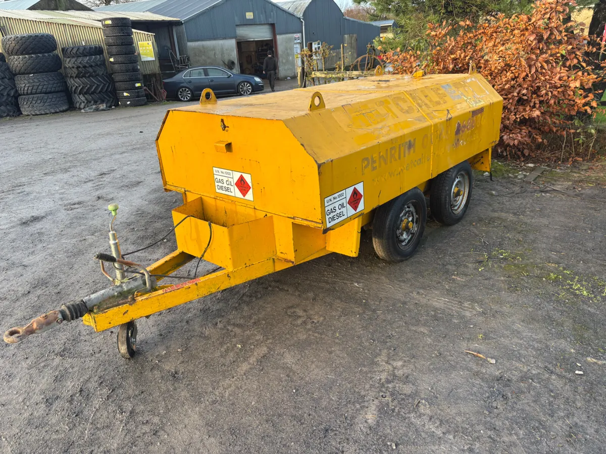 Chieftain diesel bowser - Image 2