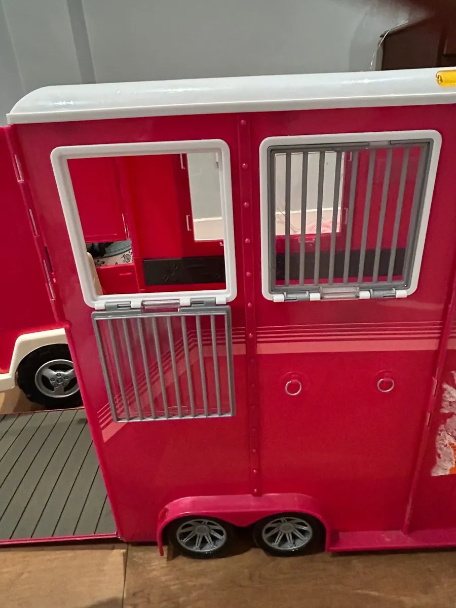 Our Generation Jeep and horse box - Image 3