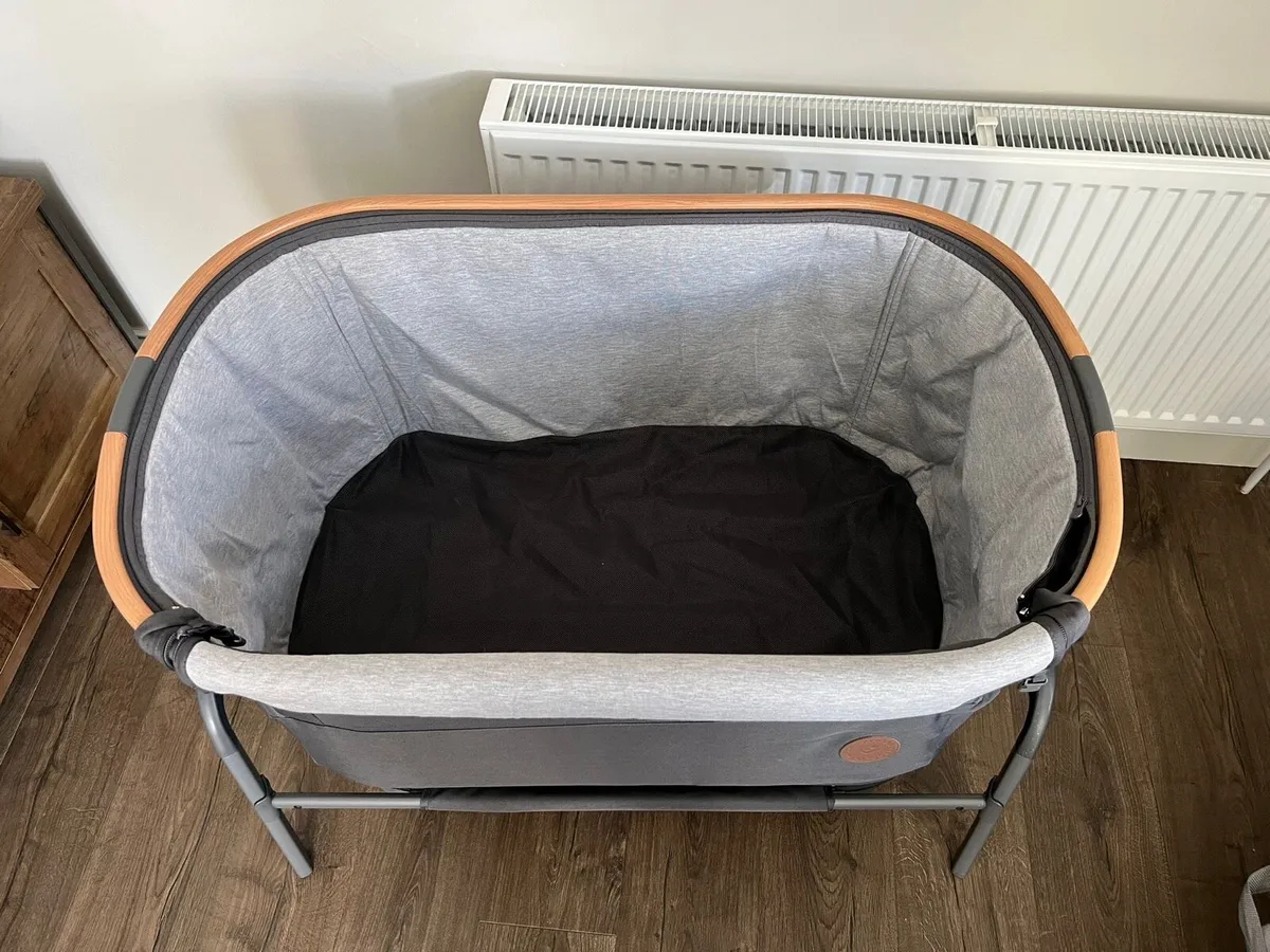 Maxi-Cosi Iora Air Bedside Crib - Image 3