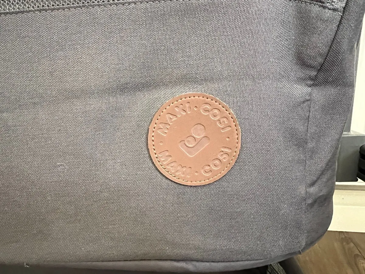 Maxi-Cosi Iora Air Bedside Crib - Image 4